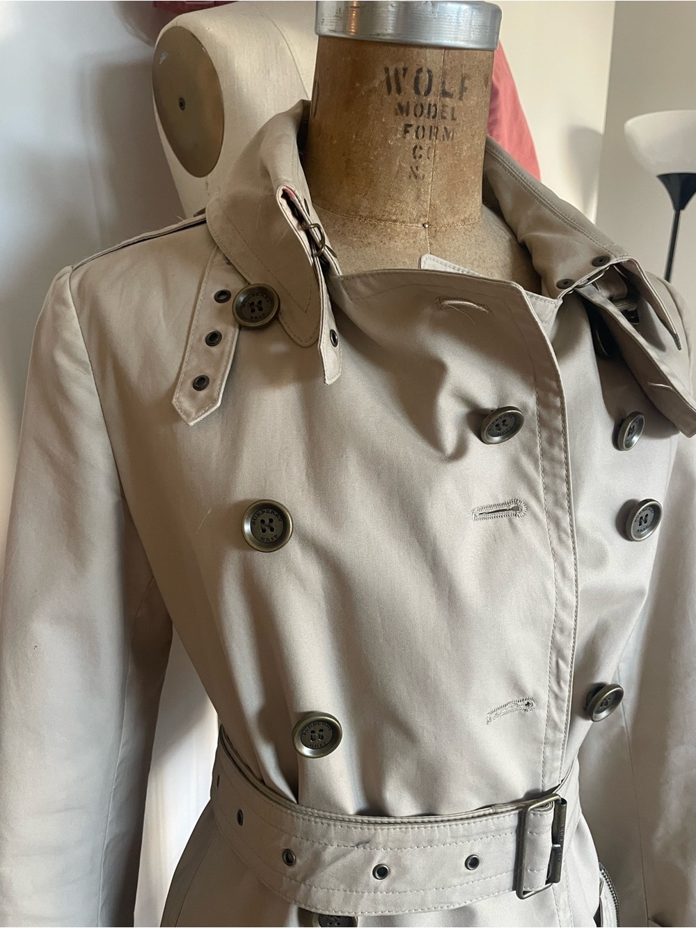 Burberry Beige Double-Breasted Trench Coat with Belt - Picture 5 of 5